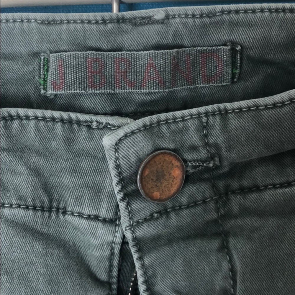 Sooooo Cute J BRAND Catgo Vint Olive Pant !!!🦚